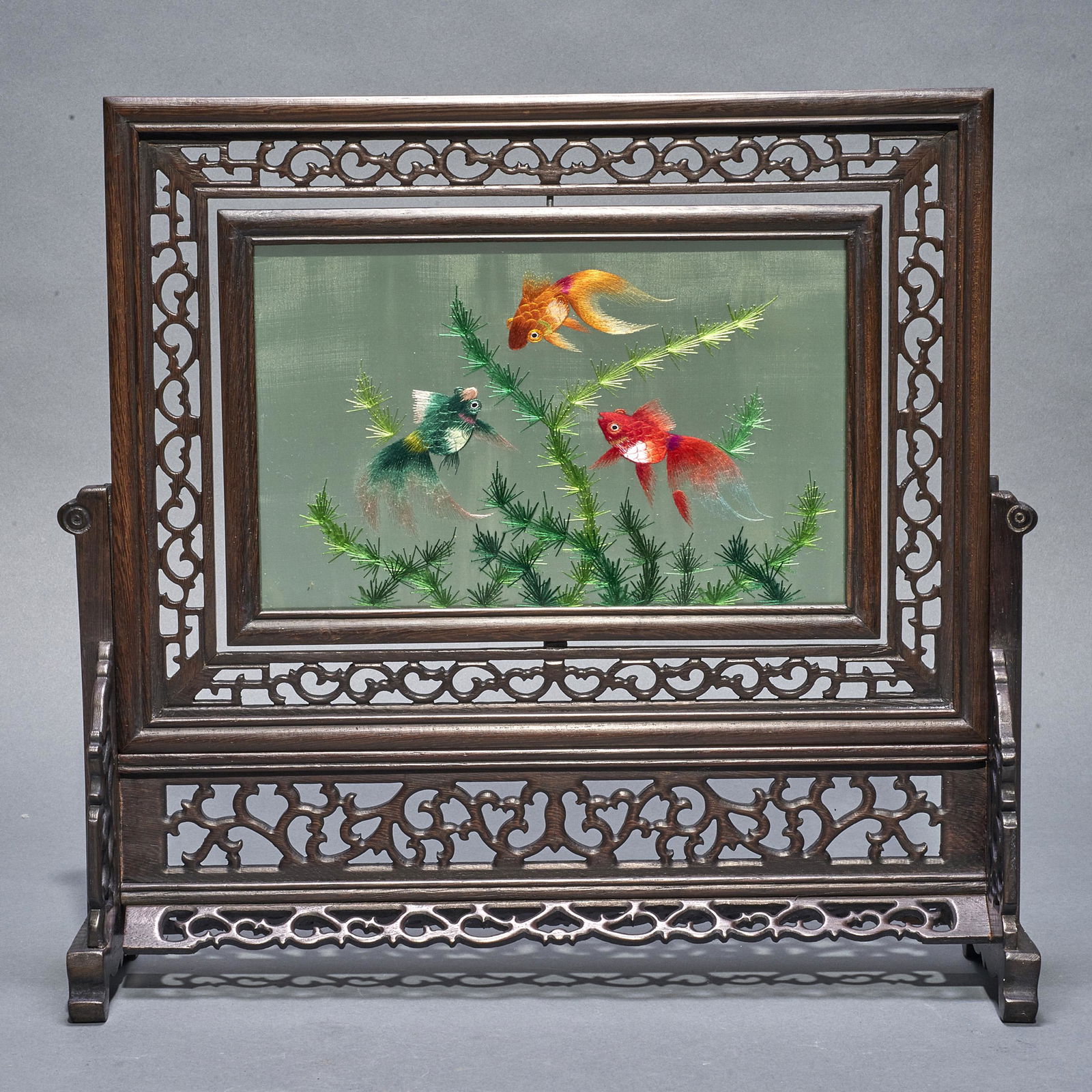 Chinese 'goldfish' table screen (1 of 1)