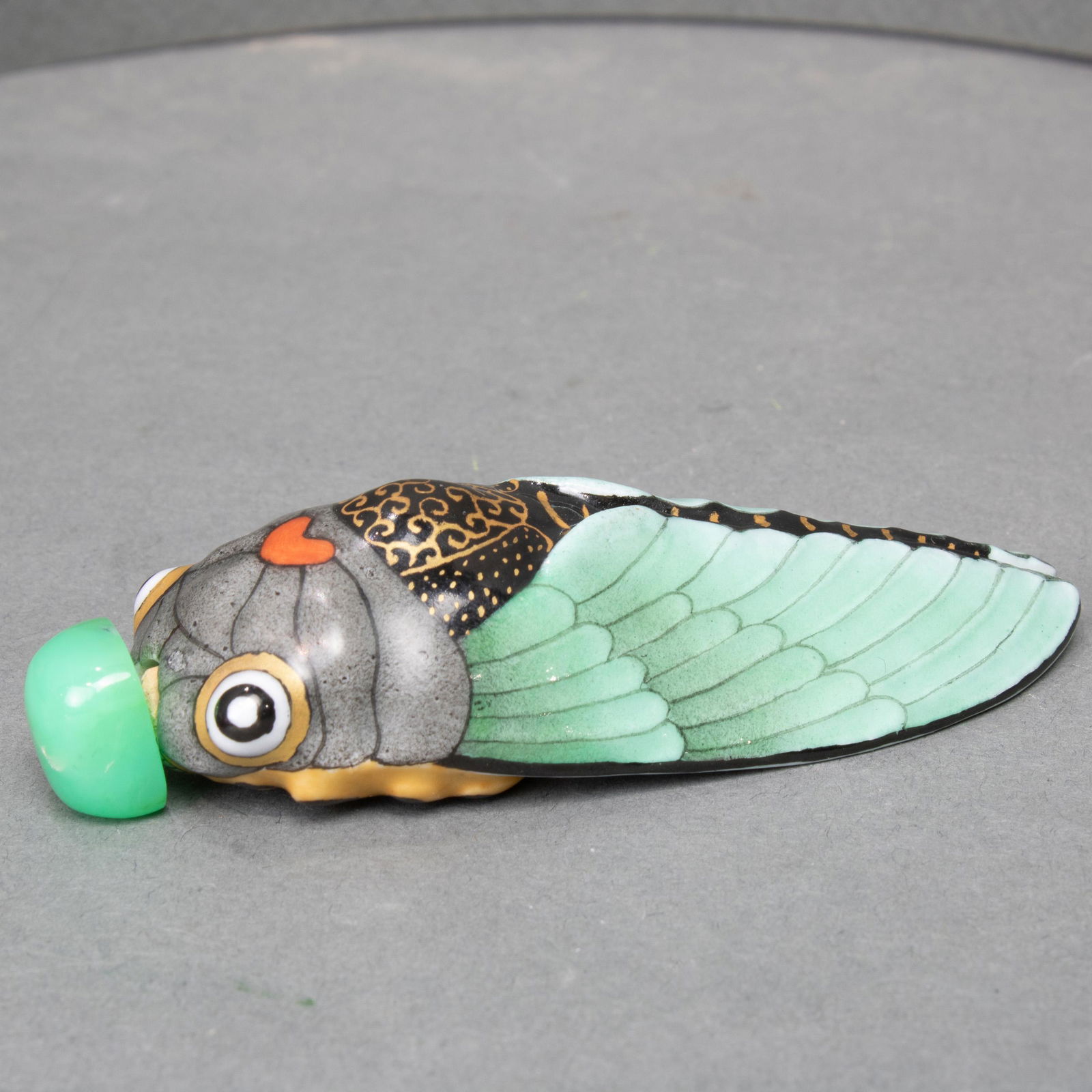 Chinese enameled 'cicada' snuff bottle (1 of 1)