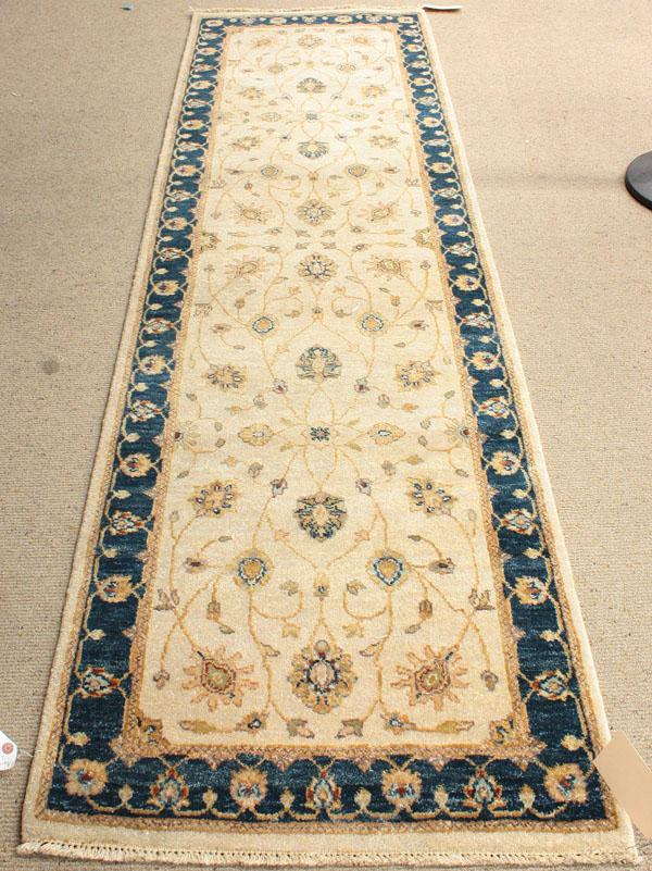 Agra Zeiglar Mahal runner: Agra Zeiglar Mahal runner, 2'4'' x 8'9''