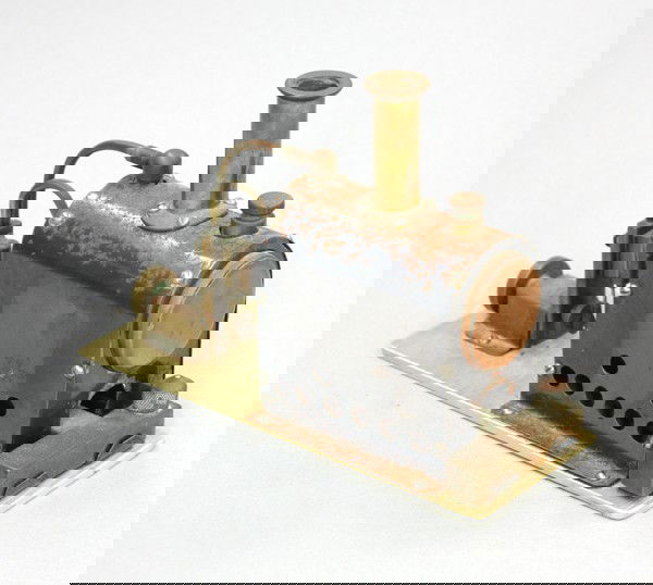 Model single boiler steam engine: Model steam engine, single boiler, driving a cam gear box, brass, copper and steel construction, 4.5''h 6''w x 2.25''d