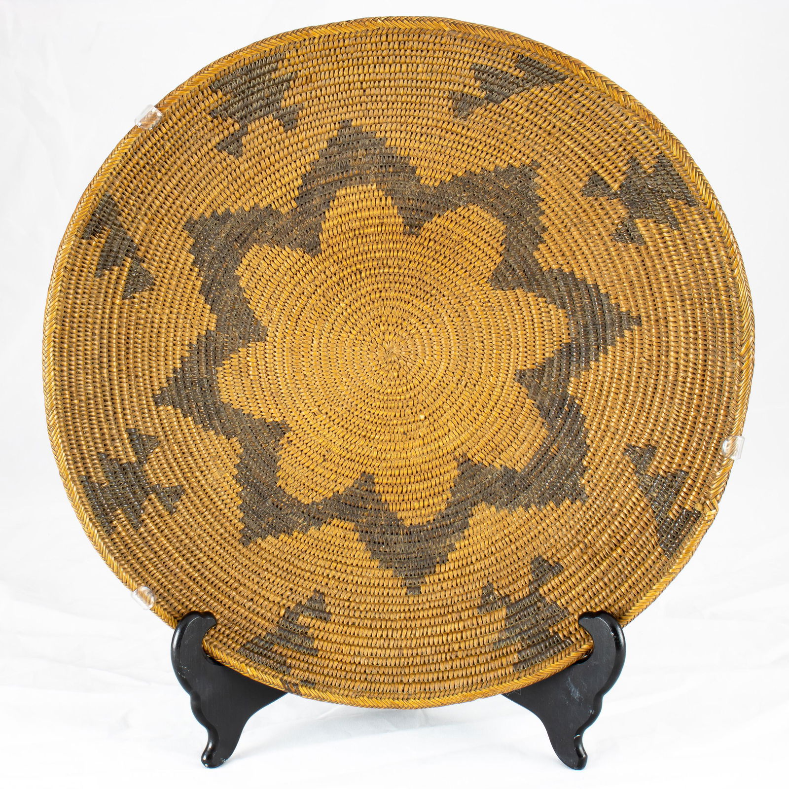 Ute or Paiute basket (1 of 1)