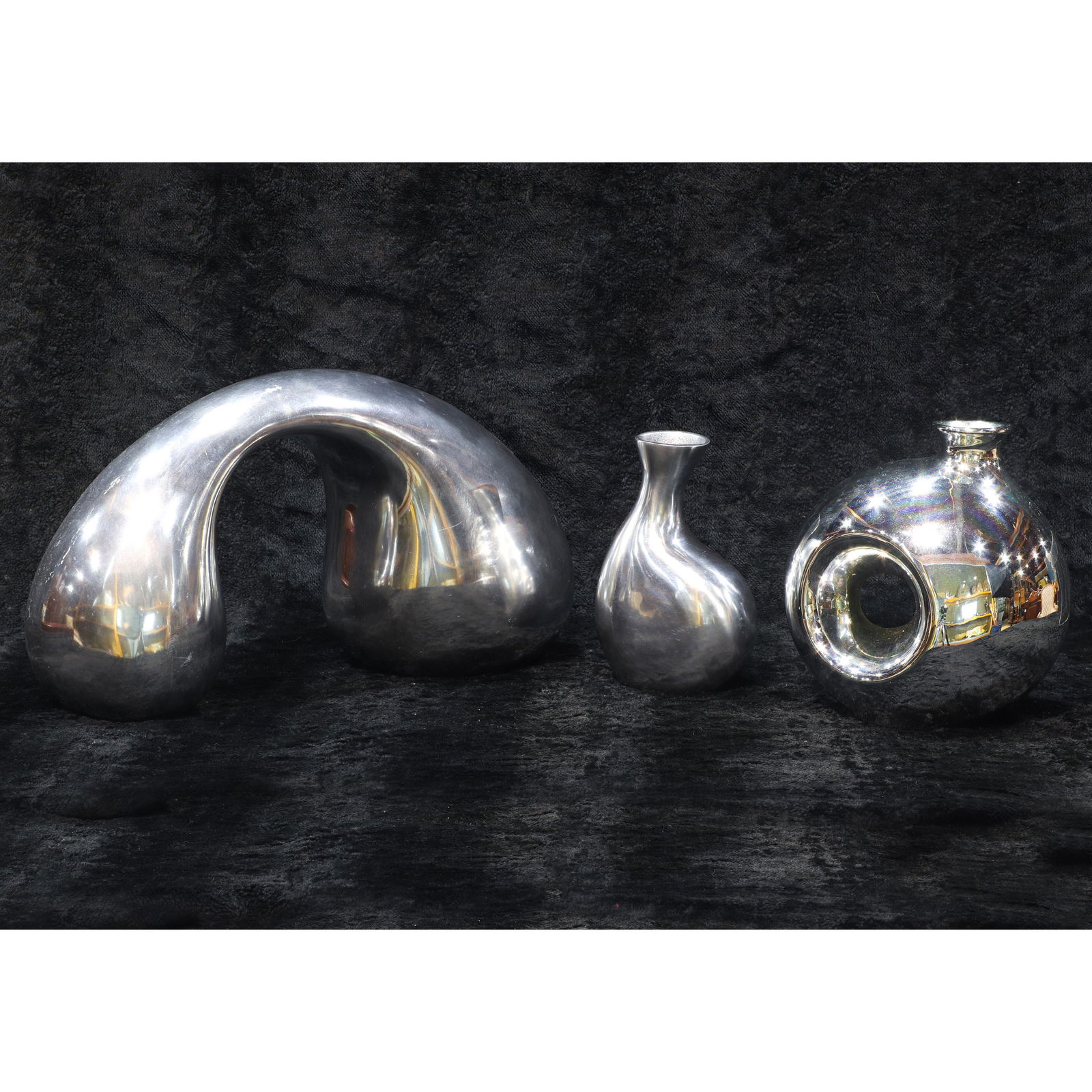 (lot of 3) Biomorphic sculptural vessels (1 of 8)