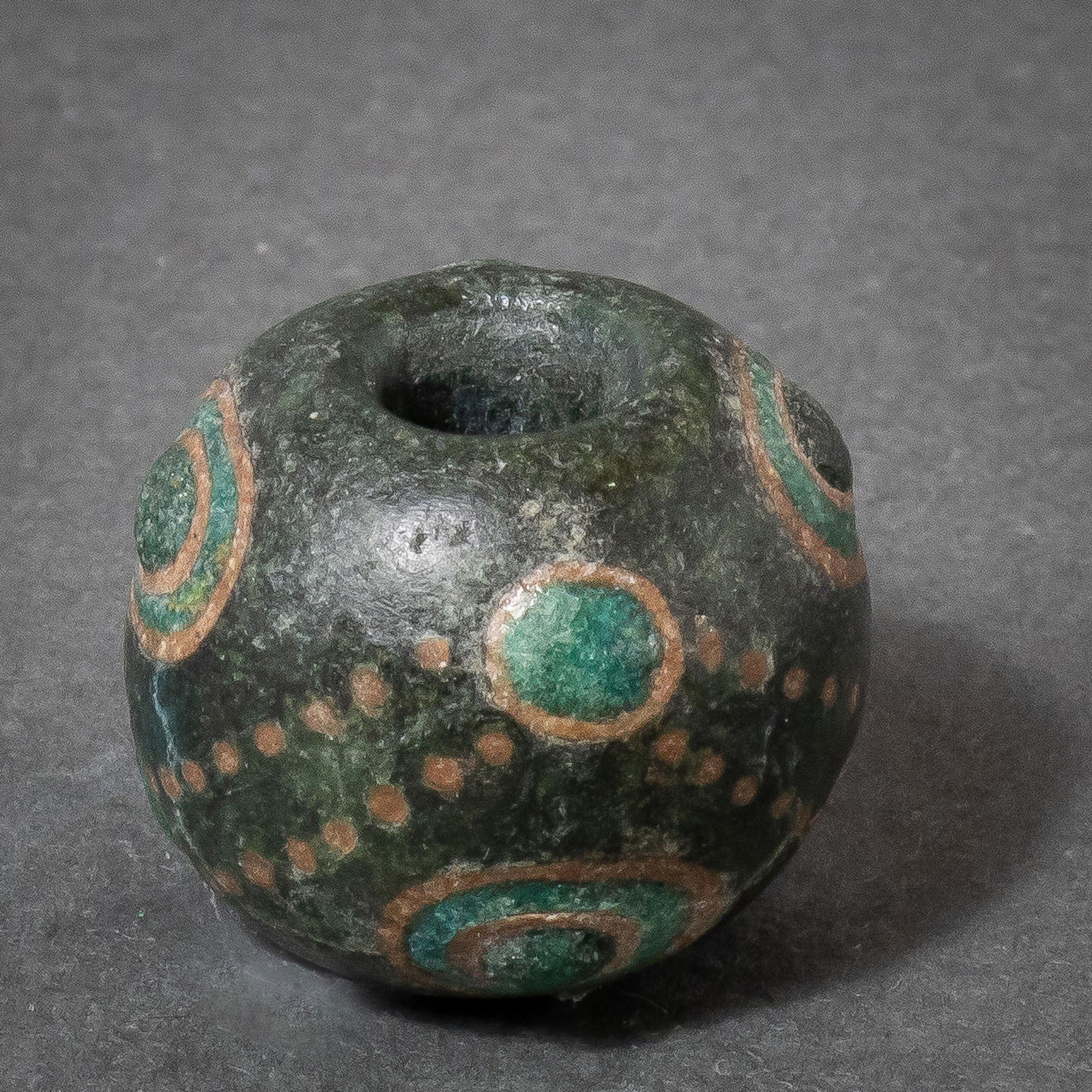 Chinese Warring States period glass bead (1 of 2)