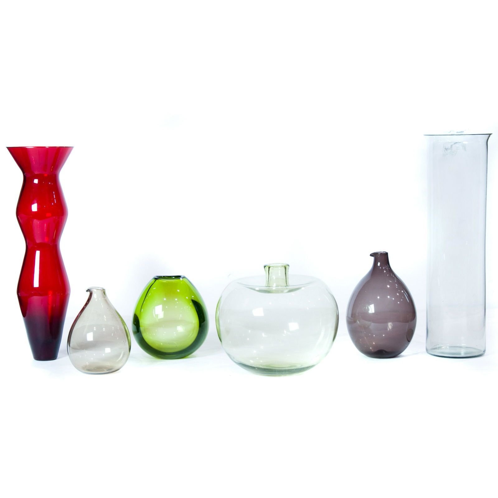 (lot of 5) Colored glass vases: (lot of 5) Colored glass vases, two signed Sarpaneva and Holmegaard, in red, green, and smoke glass, largest: 13"h