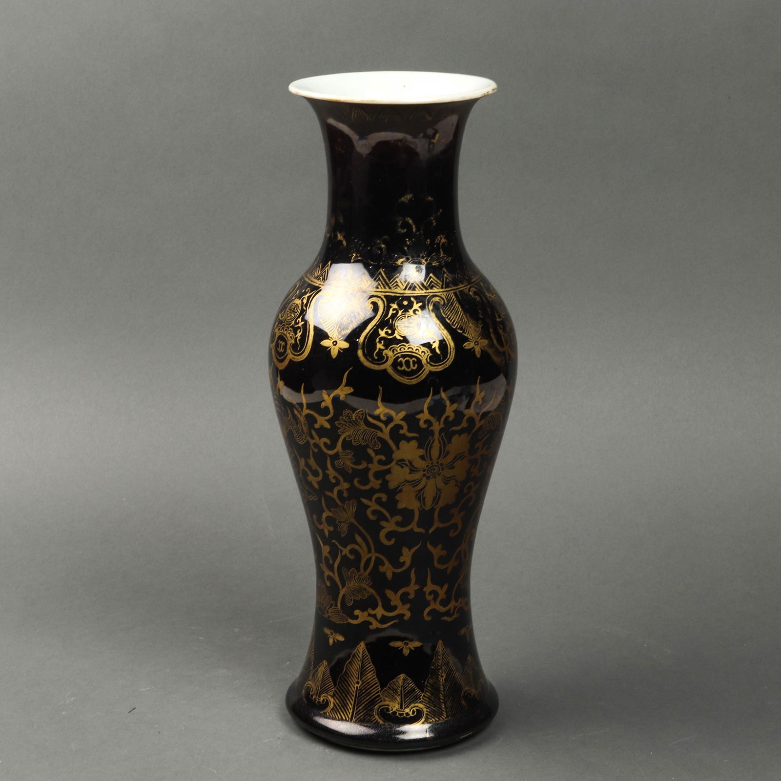 Chinese gilt-decorated mirror black glazed vase (1 of 1)
