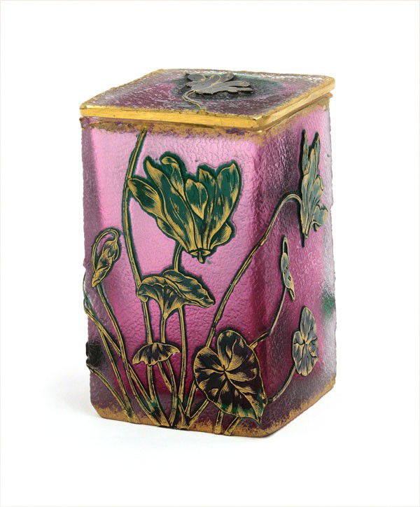 Early Daum Nancy covered cameo vase: Early Daum Nancy covered three color cameo vase circa 1895, executed in the Art Nouveau taste, having a gilt rim above the lilac to clear body with a floral spray in green, marked on the ground base w