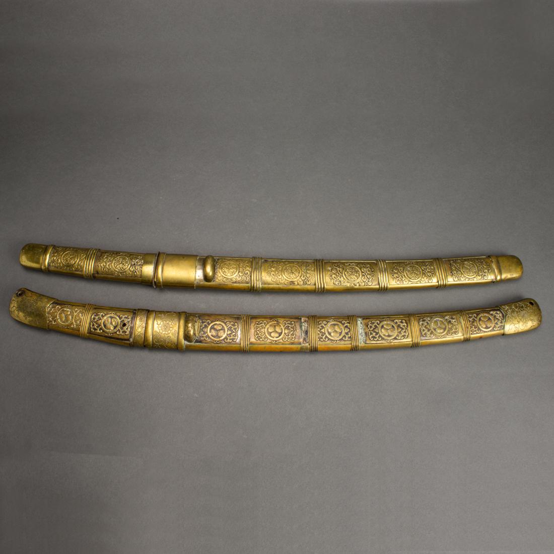 (lot of 2) Japanese tanto swords (1 of 2)