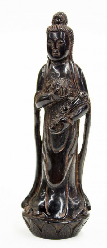 Chinese Miniature Horn Guanyin Figure: Chinese miniature horn figural carving, depicting Guanyin standing on a lotus pedestal and holding a ruyi-head scepter and lotus, 4.5''h