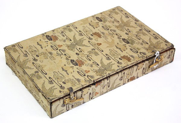 Chinese Books, Sancai Tuhui: (lot of 3) Three volumes from the Sancai Tuhui (volume 3,5 and 6 from the 'shenti' section), title page reads 'yun jian yuan ming fu Wang Siyi ji ji' (=revised by son Wang Siyi in honor of his Ming fa