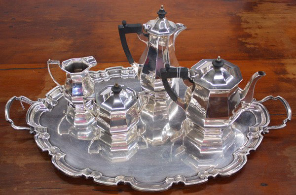 Sheffield tea service: (lot of 5) Mappin and Webb Sheffield silverplate tea service comprising a tea pot, coffee pot, covered sugar, and tray, marked in base