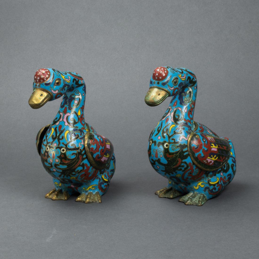 Pair of Chinese cloisonne enamel goose-form vessels (1 of 4)