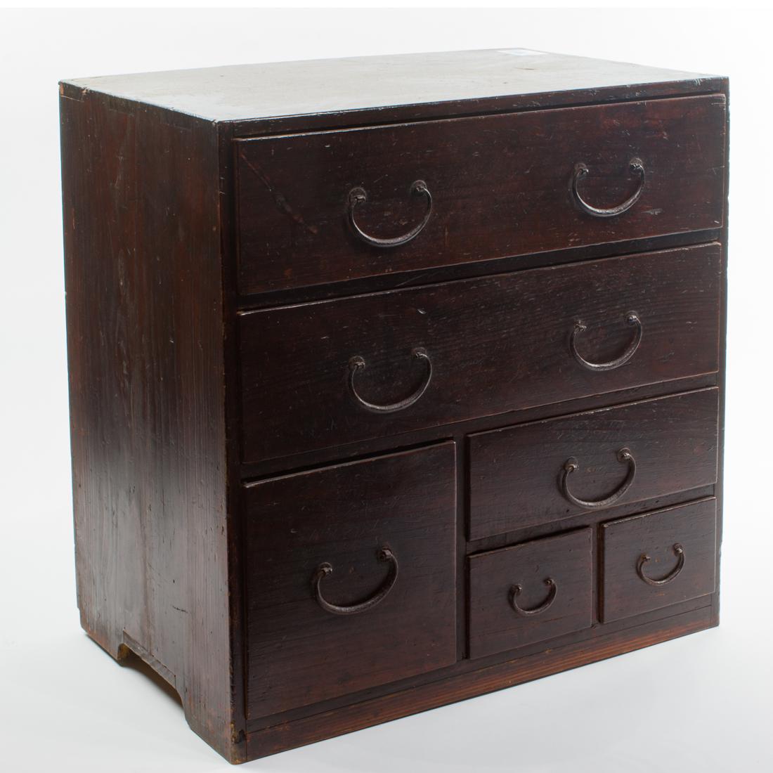 A small Japanese tansu (1 of 1)