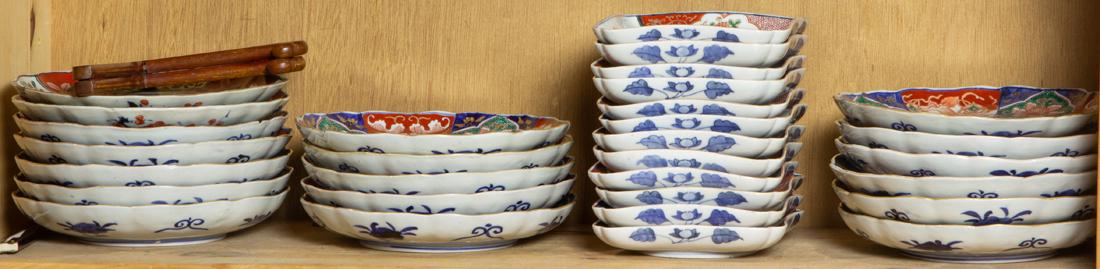 Shelf of Japanese Imari dishes (1 of 1)