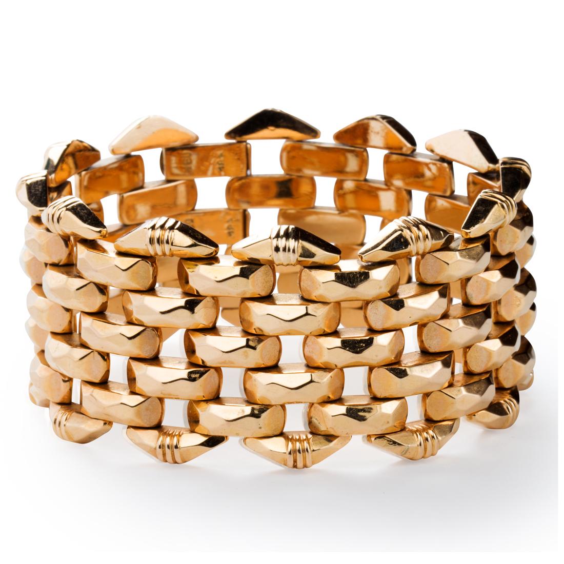 A Retro eighteen karat gold bracelet (1 of 2)