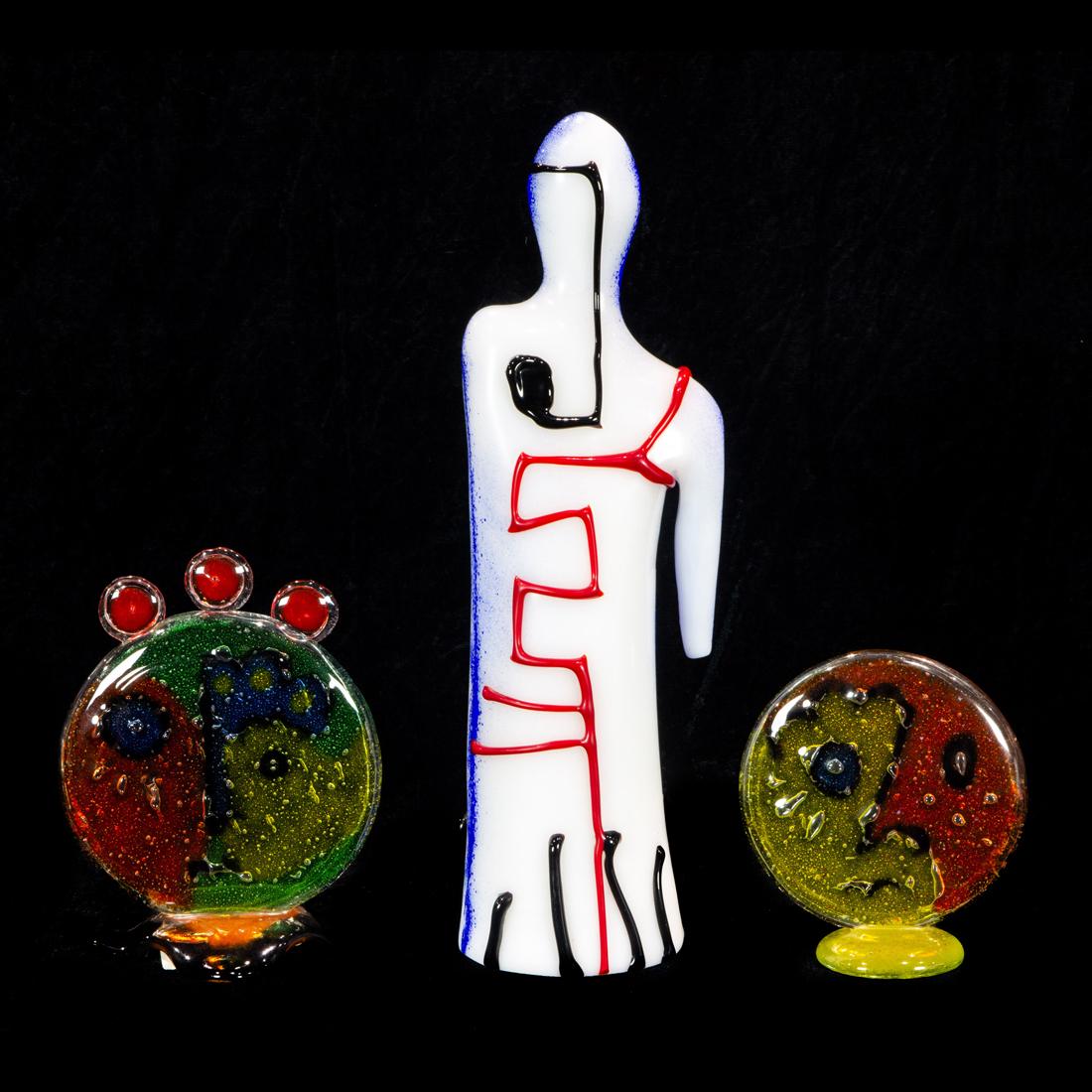 (Lot of 3) Studio art glass figure and pair of Murano glass heads (1 of 4)