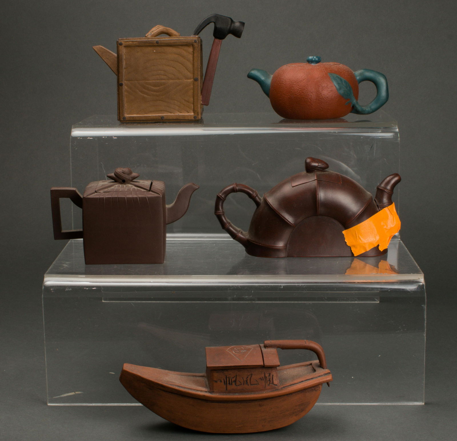 (lot of 5) Chinese Yixing teapots (1 of 2)