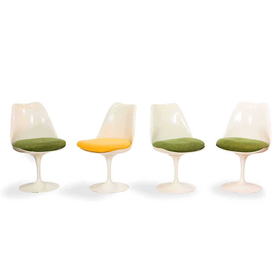Eero Saarinen, Tulip Dining Chairs, Model 150, set of four (1 of 4)
