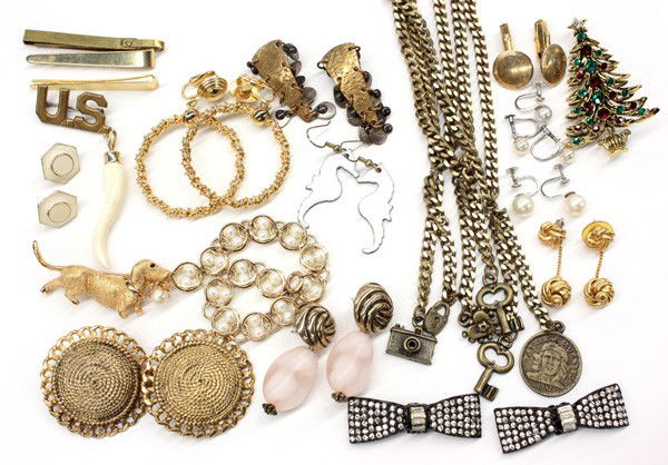 Collection of fashion jewelry items: Collection of fashion jewlery, including; earrings, bead necklaces, cufflinks, pins, bracelets, etc., by various makers including Trifari, Napier, Curolee, Laguna, Monet and others