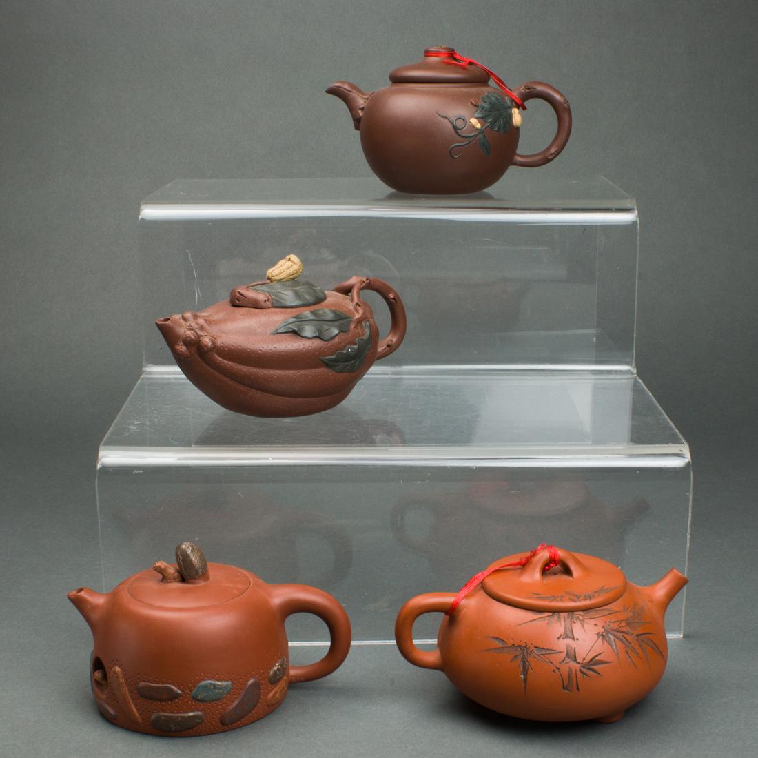 (lot of 4) Chinese Yixing teapots (1 of 3)