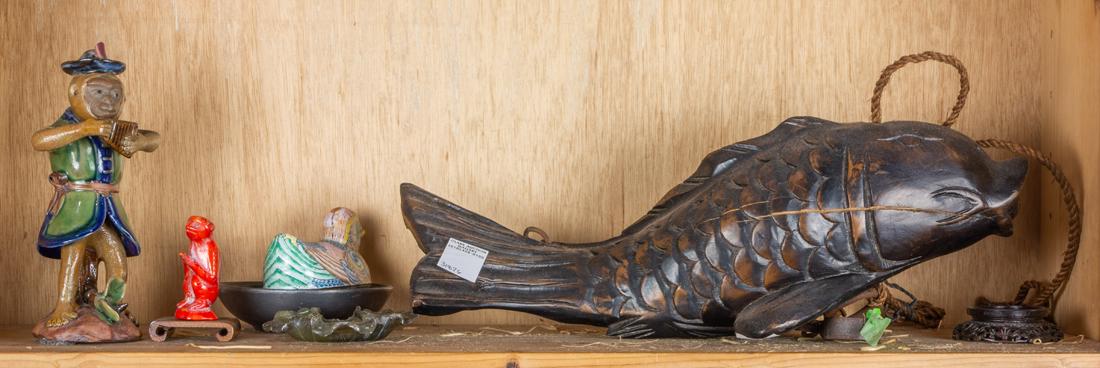 Shelf of miscellaneous Asian decorative items (1 of 1)