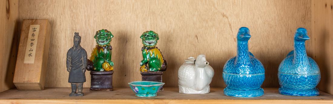 (lot of 8) Chinese decorative items (1 of 1)