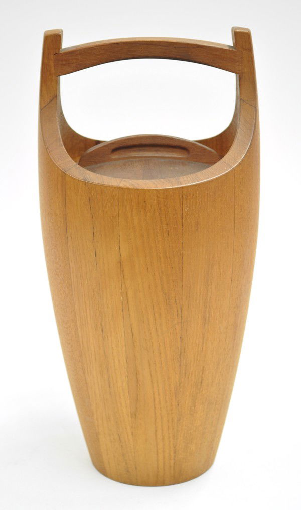 Jens Quistgaard ice bucket: Jens Quistgaard ice bucket, by Dansk, Denmark, executed in staved teak and retaining the original finish, branded ''Dansk Denmark JHQ'', 19.5''h