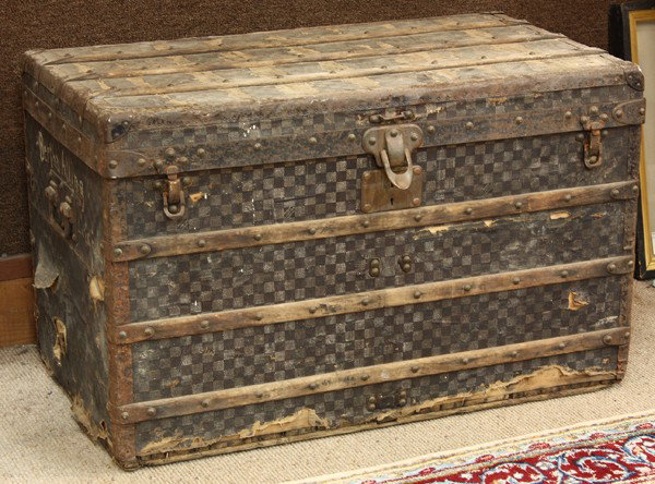 Louis Vuitton trunk circa 1900: Louis Vuitton steamer trunk circa 1895 ostensibly belonging to Mrs. Bertha C. Alling, Lake Forest, Ill., having a Damier checkerboard canvas body with oak staves and original hardware, the original lo