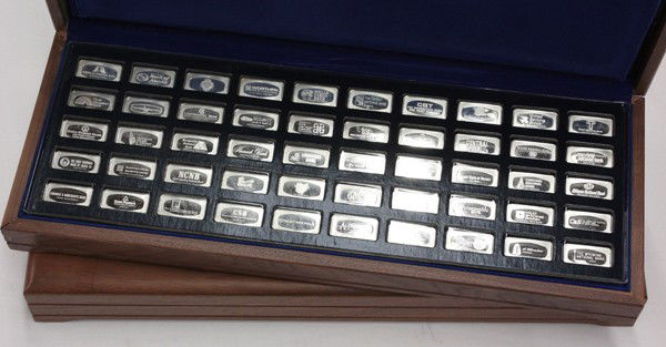 Franklin Mint silver ingots: Pair of 1972 Franklin Mint Silver Ingots, sterling silver 1000 grains, 50 ingots in each presentation case, total of 100 ingots, each set 104 oz, total weight 208 oz