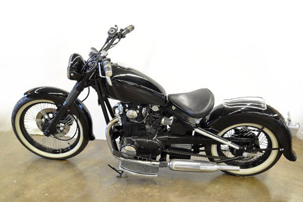 1982 Yamaha Custom 650 Twin motorcycle: 1982 Yamaha Custom 650 Twin, black, VIN: JYA5V4008CA5214. Customized to look like a 1940s/1950s vintage bike, good condition, odometer reads 15 miles.
