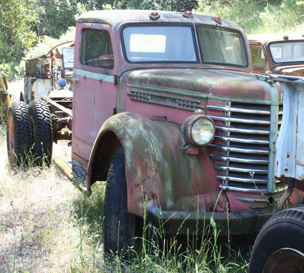 1947 Diamond T pickup: Circa 1947 Diamond T Pickup, red/rust. Rusty, incomplete, a project for restoration or parts.
