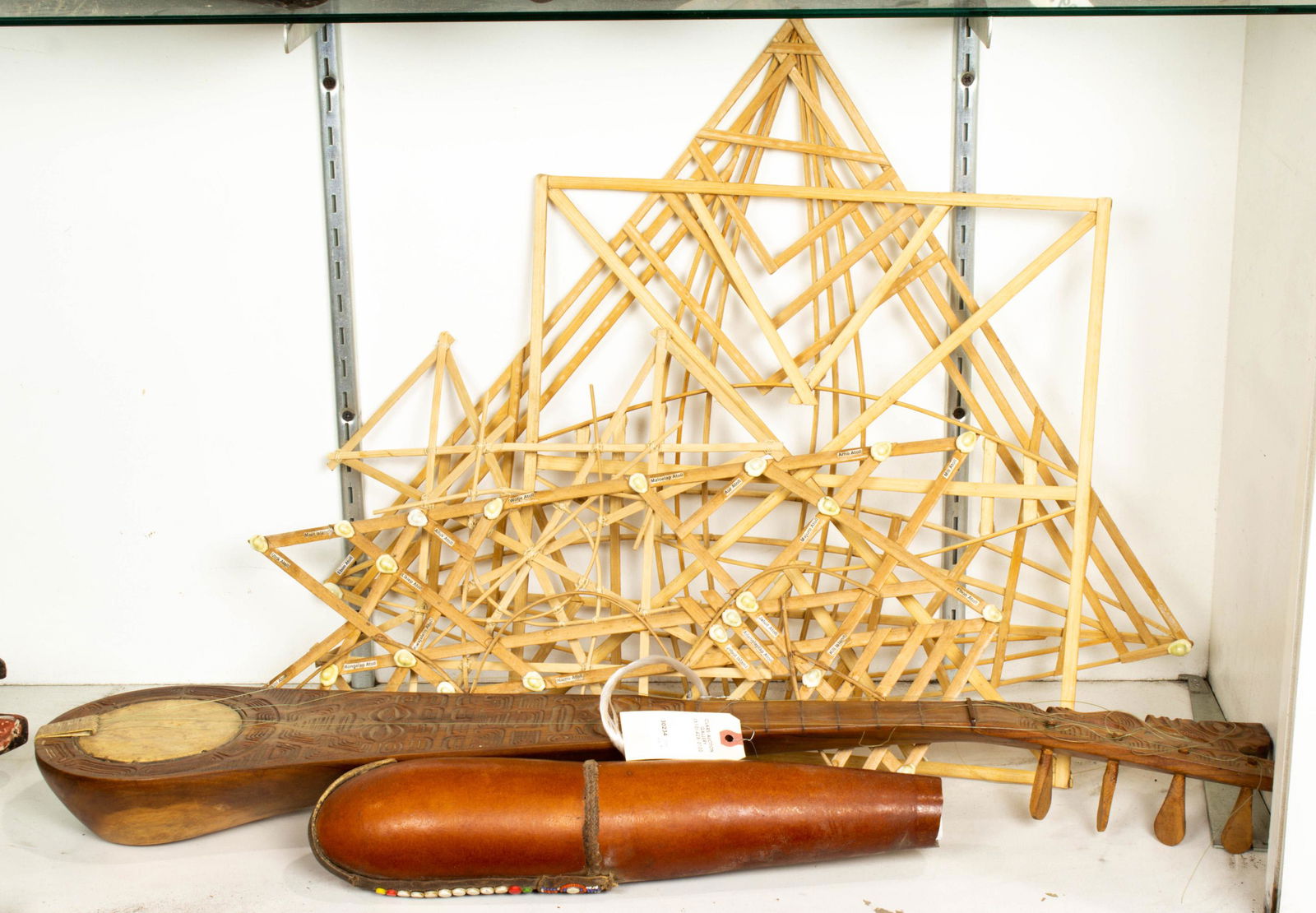 (Lot of 2) Ethnic musical instruments (1 of 1)