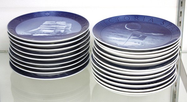B&G Royal Copenhagen collector plates: (lot of 21) Collector plates including eleven Bing and Grondahl Christmas plates 1960 - 1969 (two 1968's), nine Royal Copehnagen Christmas plates 1960 - 1969 (lacking 1966) and one commemorative Royal