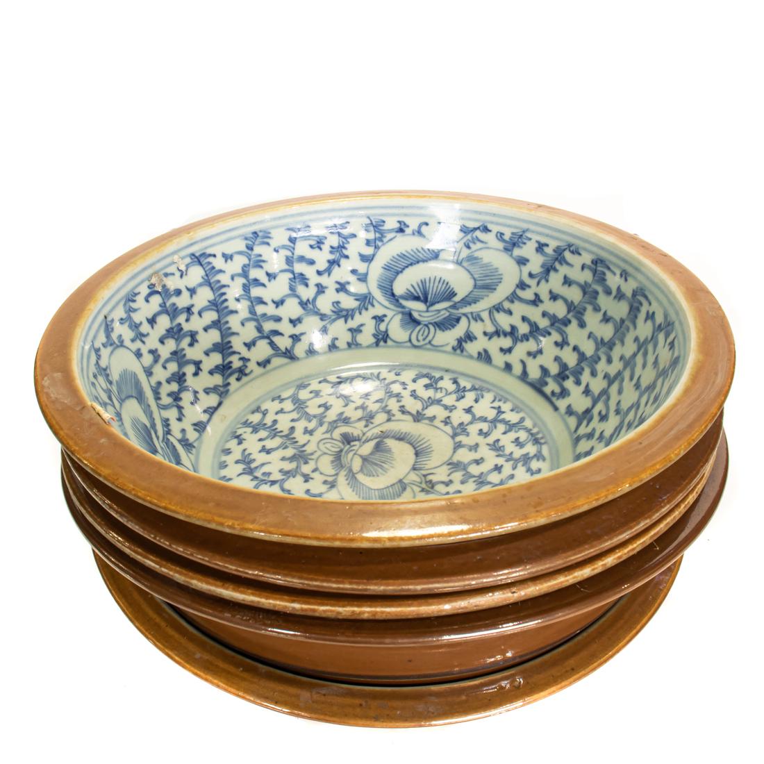 (lot of 5) Chinese blue and white basins (1 of 1)