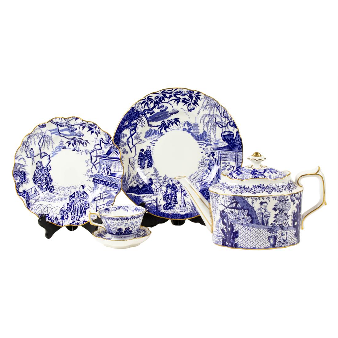 (Lot of approximately 400) A large and extensive Royal Crown Derby porcelain (1 of 5)