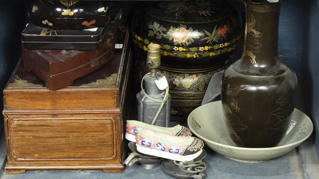 One shelf of Asian decorative arts (1 of 1)
