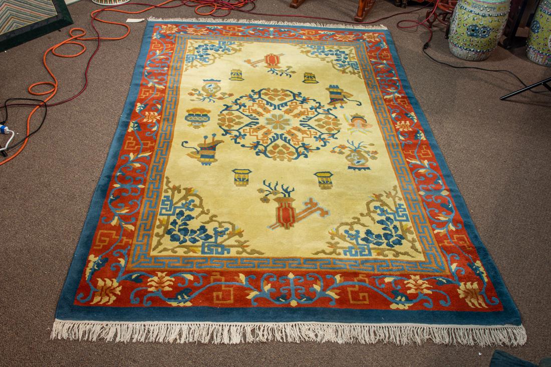 Chinese Art Deco style carpet (1 of 4)