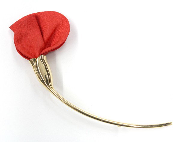 Gold flower brooch: 18k yellow gold flower brooch, by Elsa Peretti for Tiffany and Co. Total brooch weight 11.3 grams