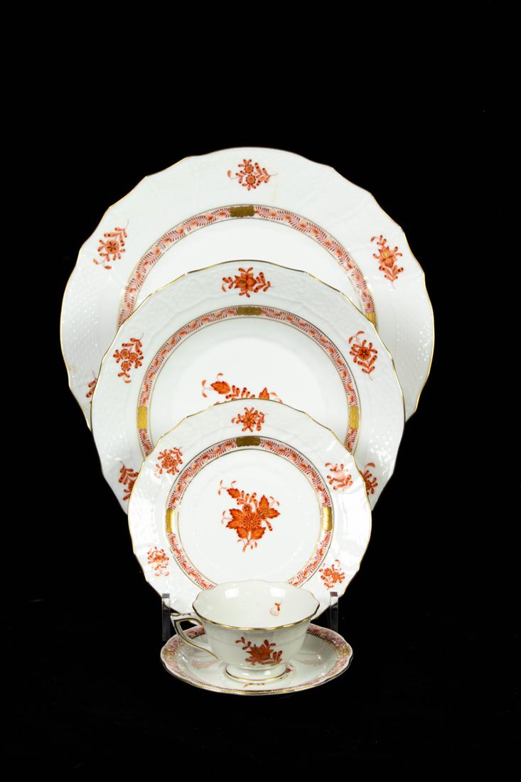 (Lot of 63) A Herend porcelain partial dinner service in Chinese Bouquet Rust pattern (AOG) (1 of 4)