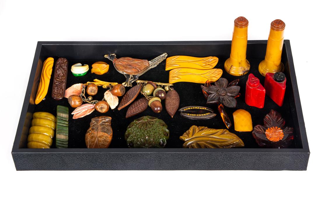 (Lot of 21) Vintage Bakelite jewelry pieces (1 of 1)