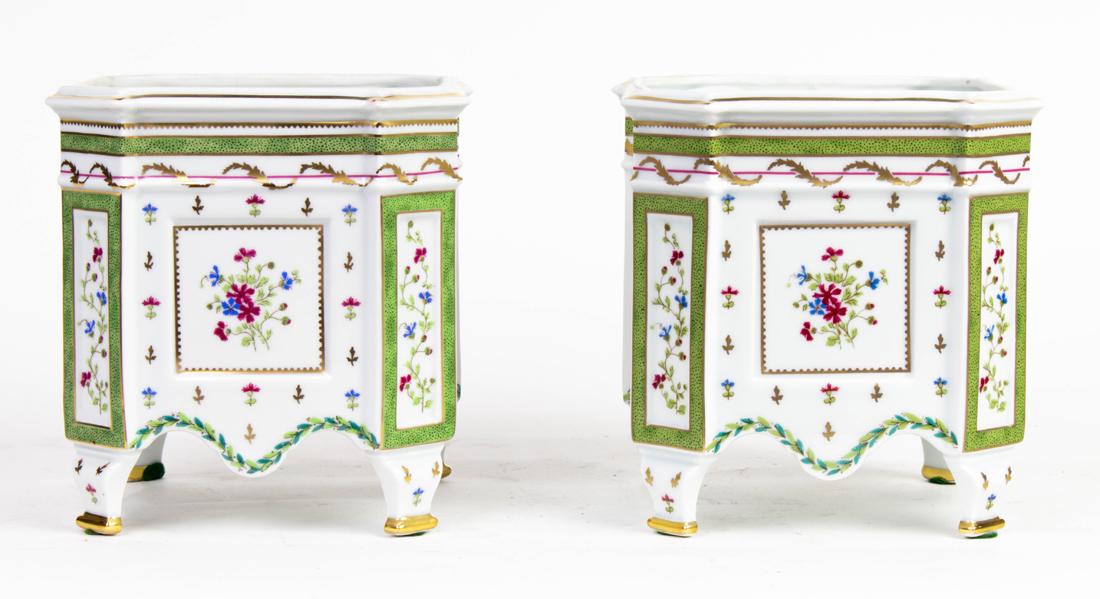 Pair of Haviland Limoges porcelain cache pots in the Vieux Paris Green pattern (1 of 2)