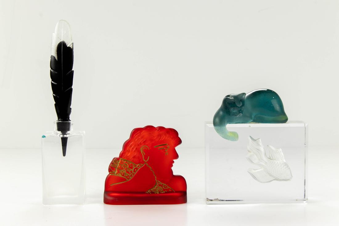 (Lot of 3) Daum pate de verre and clear glass paperweights and perfume bottle (1 of 6)