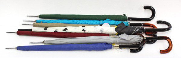 Associated umbrellas: (lot of 7) Associated umbrellas, some with black or tortoise shell handles in various colors