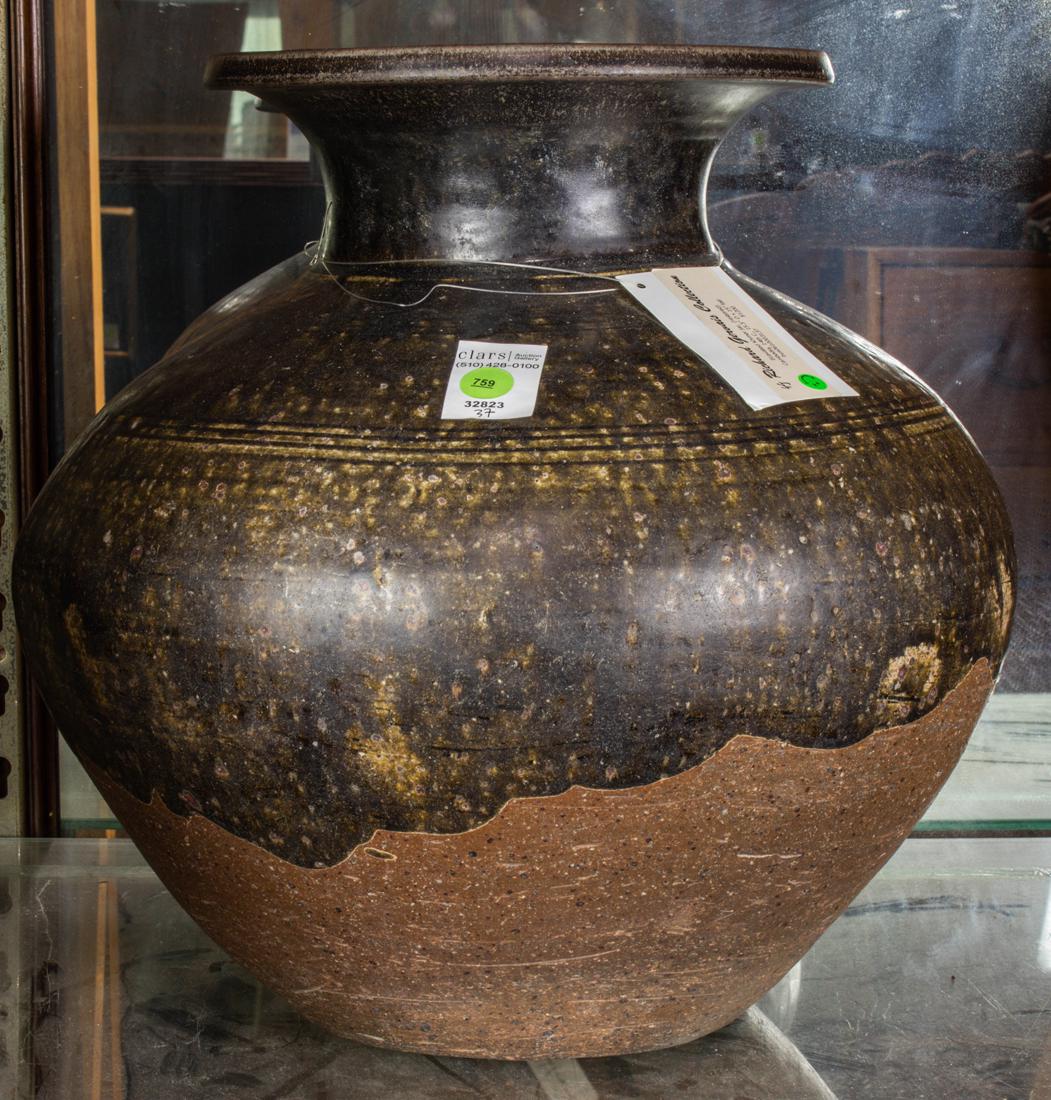 Cambodian Khmer black glazed pottery jar (1 of 1)