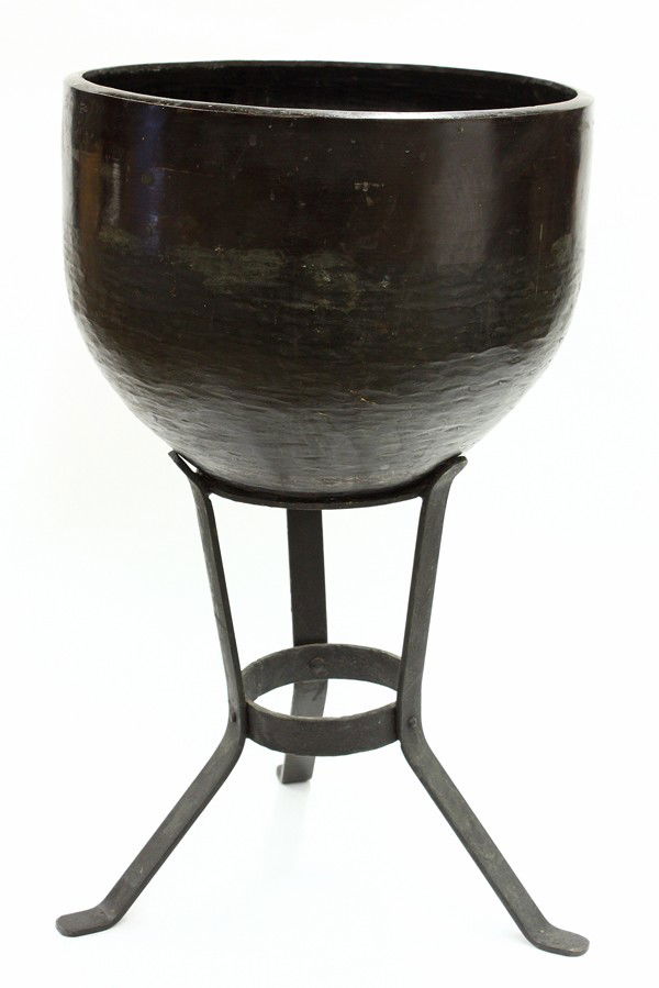 Japanese Bronze Temple Bell, 1734: Japanese bronze temple bell, Edo period, of typical hemispherical shape with a hammered body and slightly beveled rim, with two incised inscriptions, one reading Chishin-in (place name) and the date K