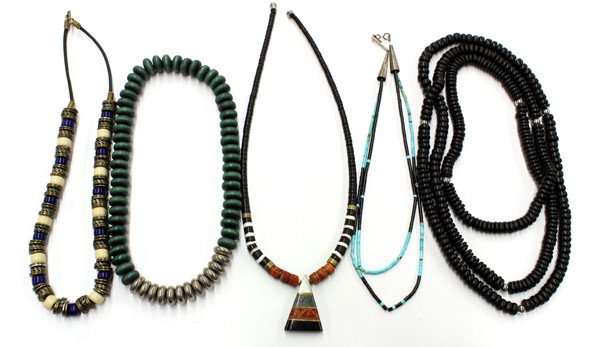 Collection of miscellaneous jewelry items: Collection of miscellaneous jewelry items, including; some Native American necklaces, of turquoise, coral and bead; some cloisonne enamel bracelets, pill box and beaded necklaces