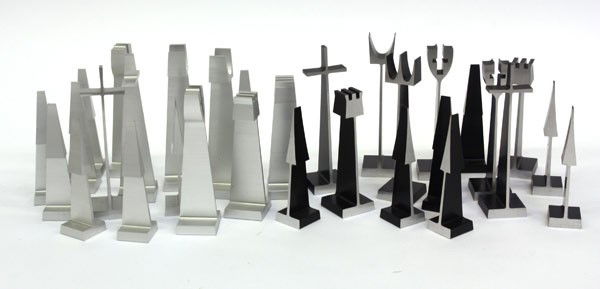 Mid-Century American aluminum chess set: Mid-Century American aluminum chess set, by Austin Enterprises, Akron, Ohio, 1962