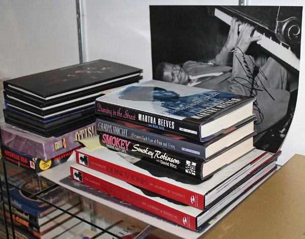 Autographed music biographies, book: (lot of 13) Associated autographed music biographies and autobiographies, including George Benson, two copies of Quincy Jones, The Complete Quincy Jones, My Journey and Passions; Smokey Robinson, Smok