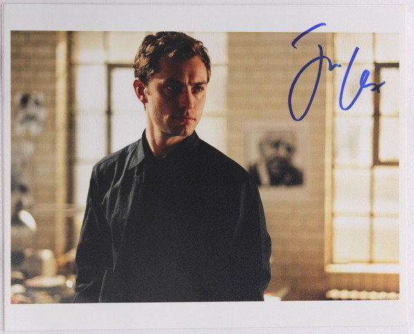 Autographed movie star photographs: (lot of 20) Associated autographed movie star photographs, including Ringo Starr, Lawrence Olivier, John Gielgud, Trevor Howard, Ben Kingsley, Jude Law, etc. Each photograph measures 10'' x 8''