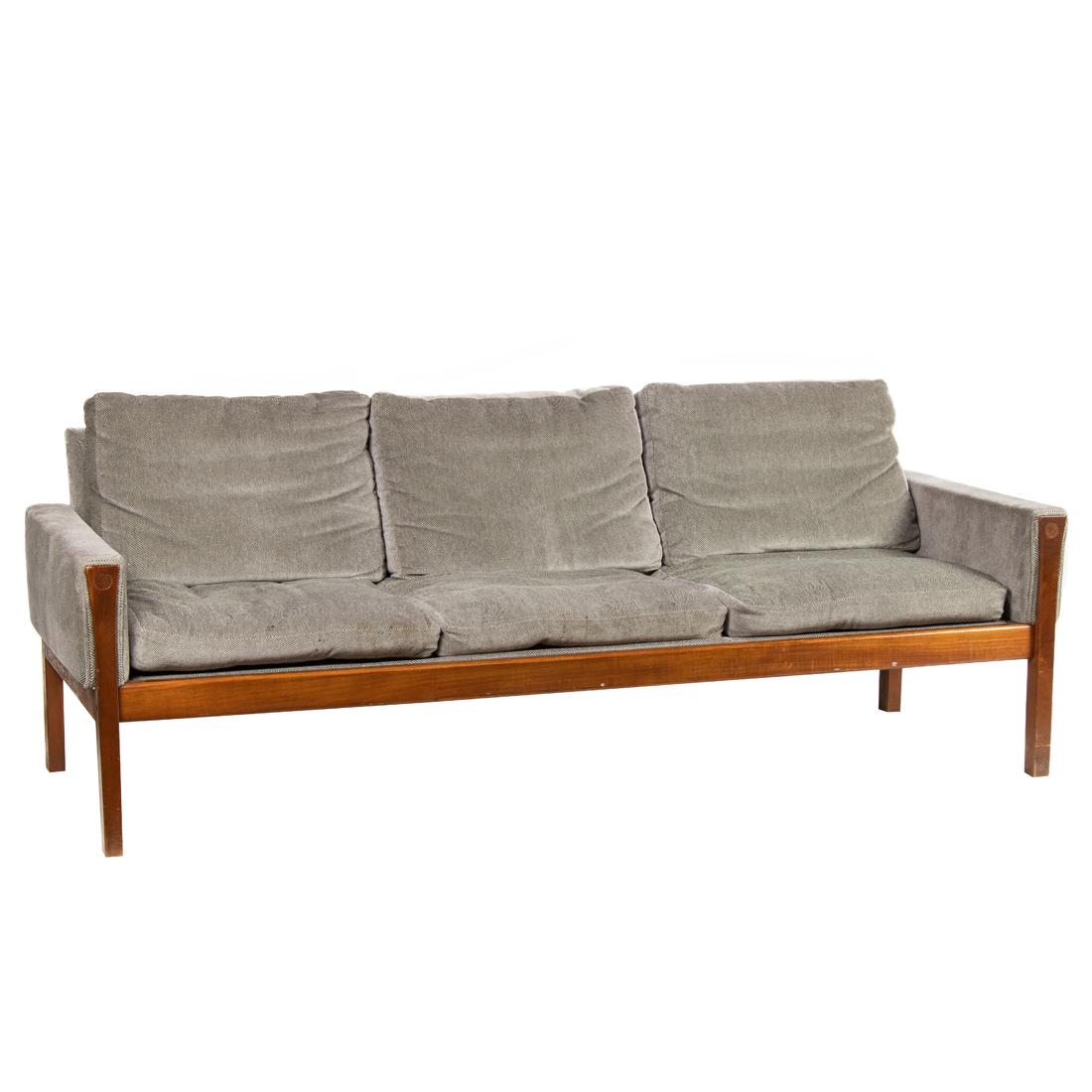 Hans J. Wegner, Model AP 62/3 Sofa (1 of 3)