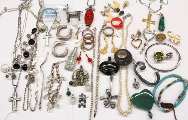 Collection of Fashion Jewelry: Collection of fashion jewelry, including; rhinestone bracelets, pendants, charms, rings, dragonfly brooch, bead bracelet, Hattie Carnegie pin, etc